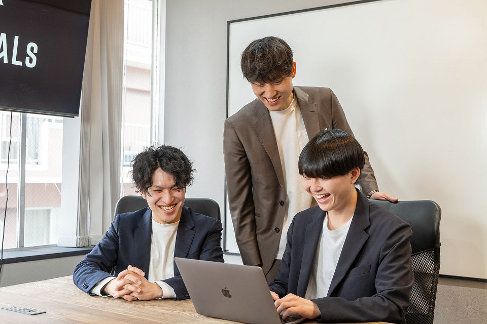 採用情報