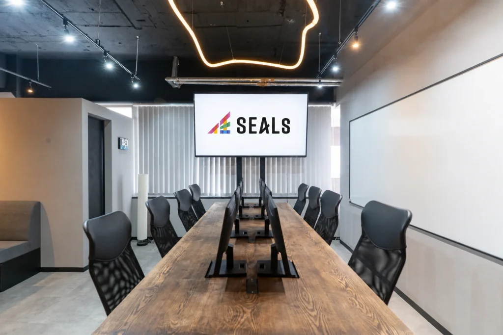 SEALsオフィスのミーティングスペース